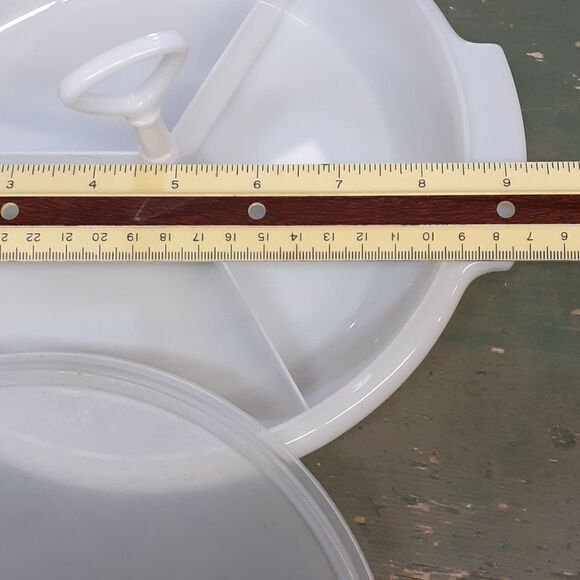 3 pc. Tupperware #405-2 divided tray, 11-909 relish dish, 732-1 condiment server - Picture 7 of 16